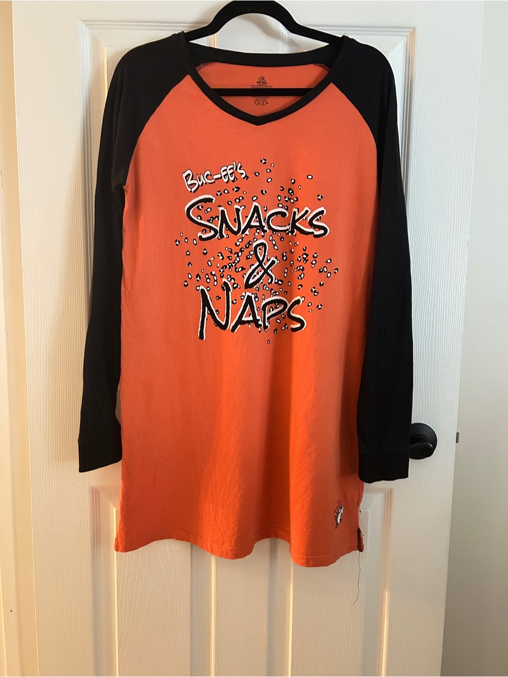 Buc-ee’s Snacks & Naps Long Sleeve Raglan Long Tee - Orange/Black